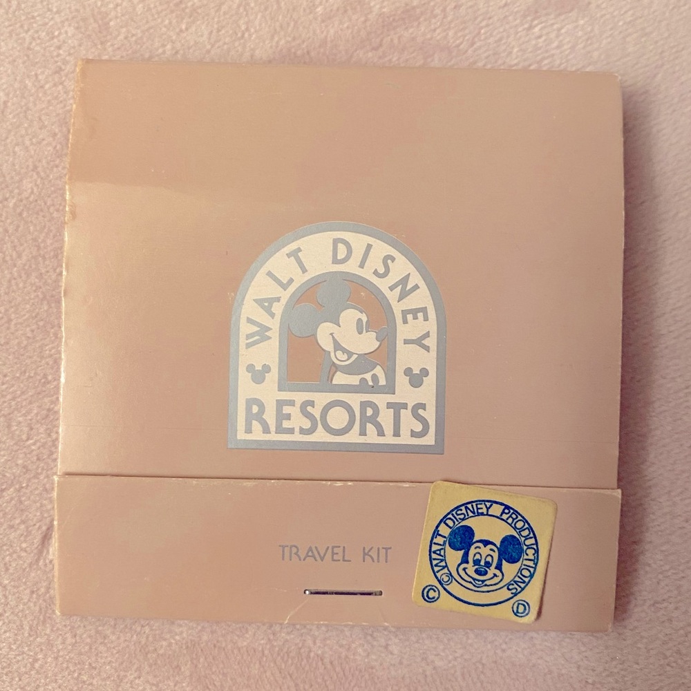 Vintage Walt Disney Resort Travel Sewing Kit 🧵 🪡